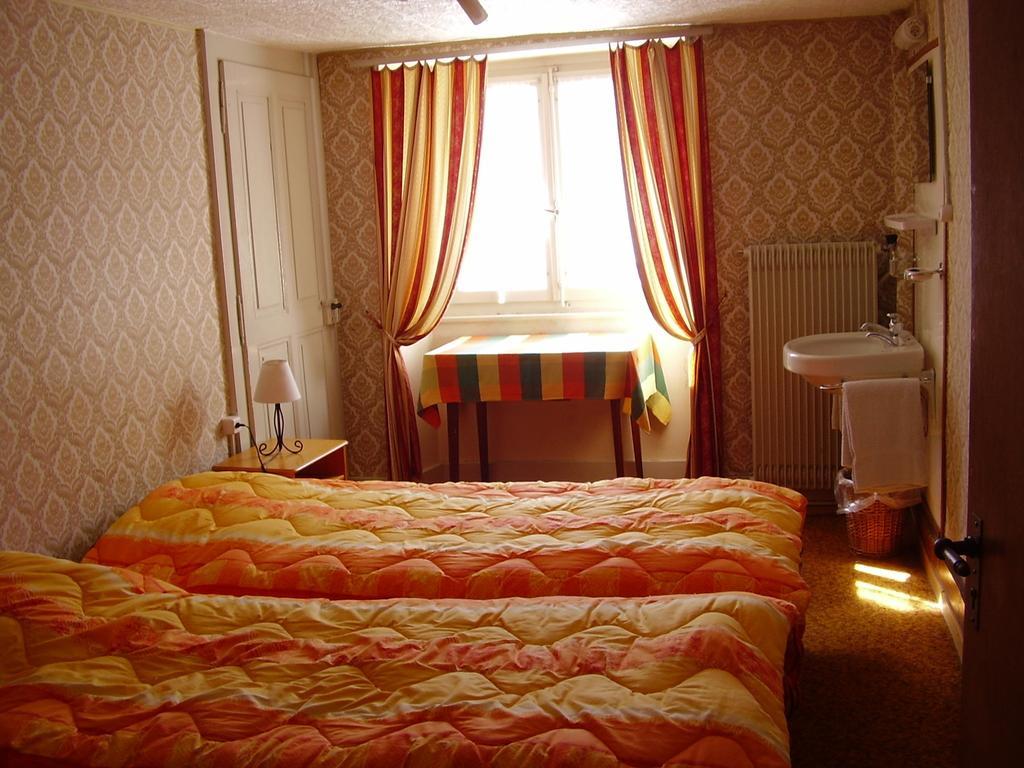 Les Alpes Hotel Finhaut Phòng bức ảnh